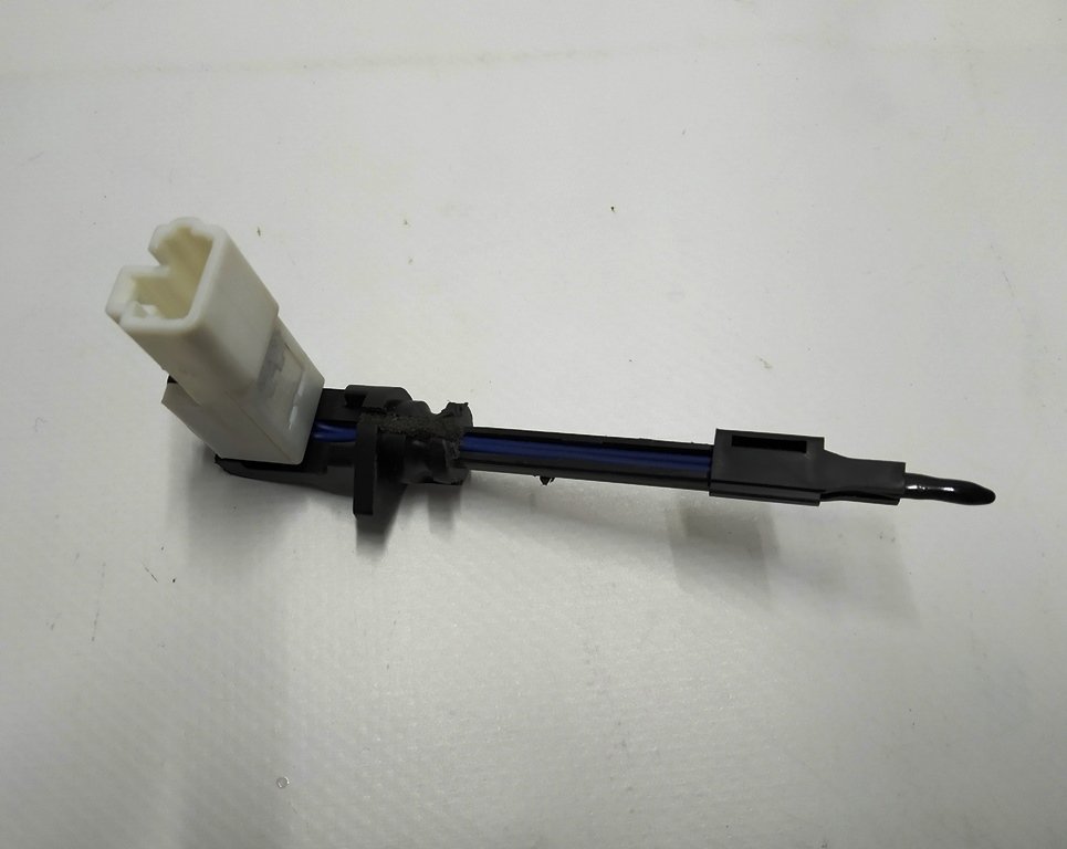 14 Capteur de température pour radiateur à air rayonnant arrière Tesla modèle X 1023883-00-J